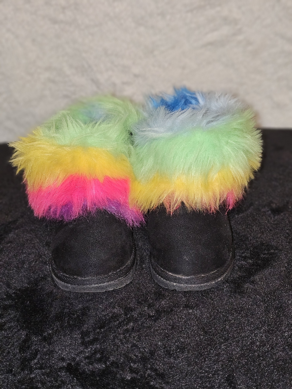 Hot Tomato Black Rainbow Faux Fur Toddler Winter Boots Size 7M (Toddler)